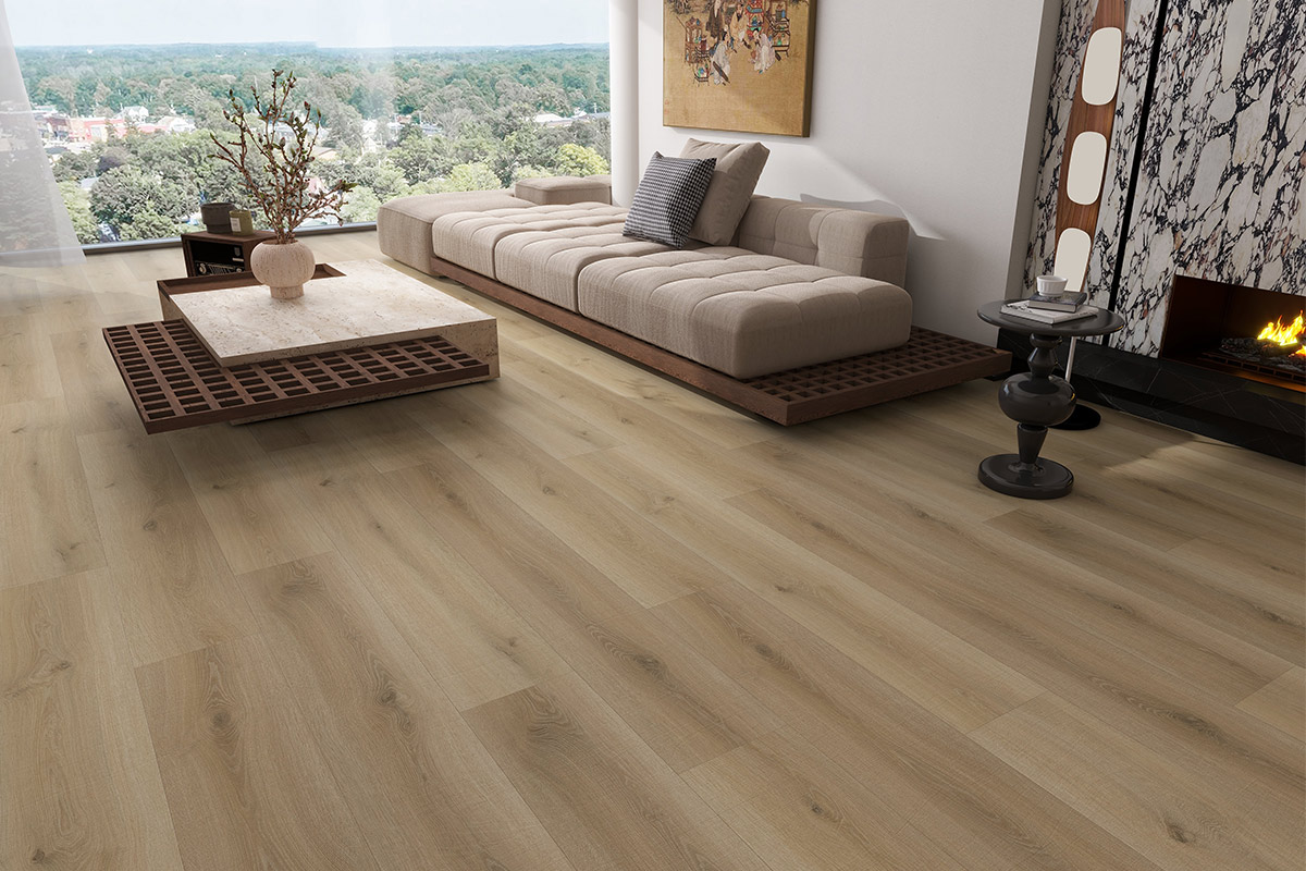 natural oak effect laminate flooring picture.jpg