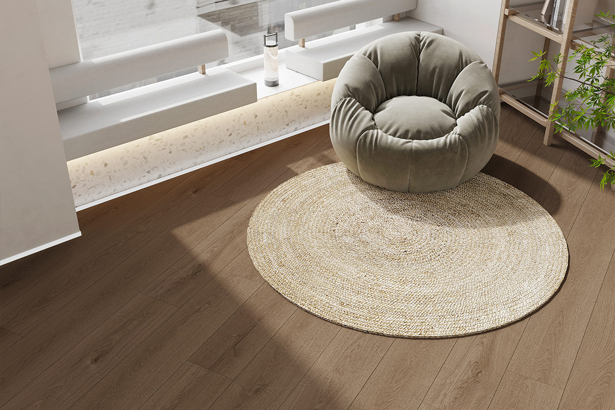 12mm AC5 white maple laminate flooring picture.jpg